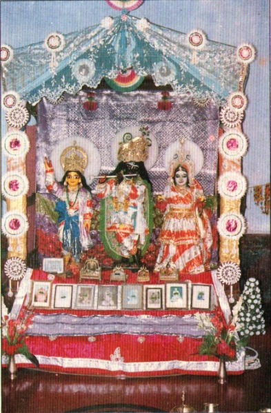 Файл:Sri Sri Guru Gauranga Gandharva Govindasundarjiu 2.jpg